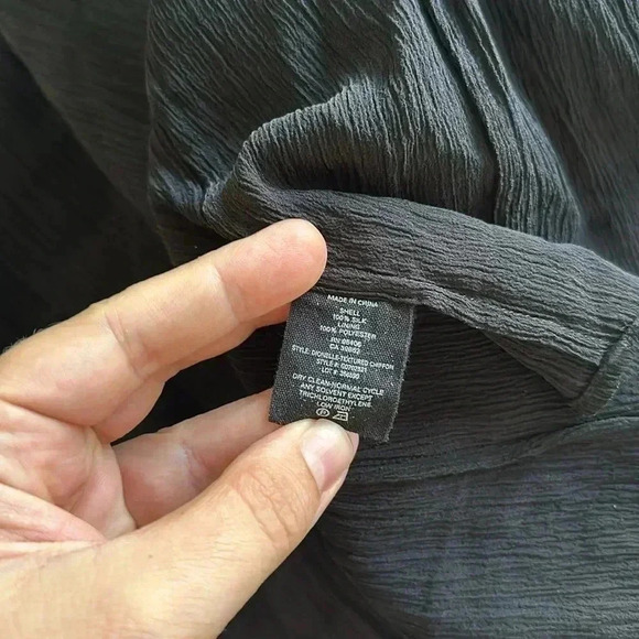 Theory 'Dionelle' Pintuck Pleat Textured Chiffon Black Sheer Blouse 100% Silk S - Picture 12 of 13